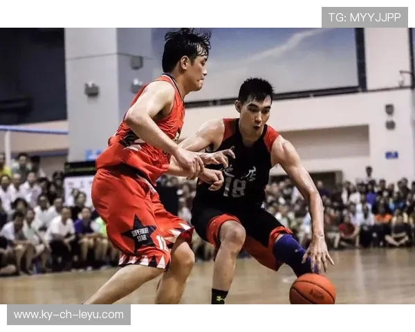 全球篮球豪门风云：精英赛场赛月亮，豪门足球风云蓝苏牙