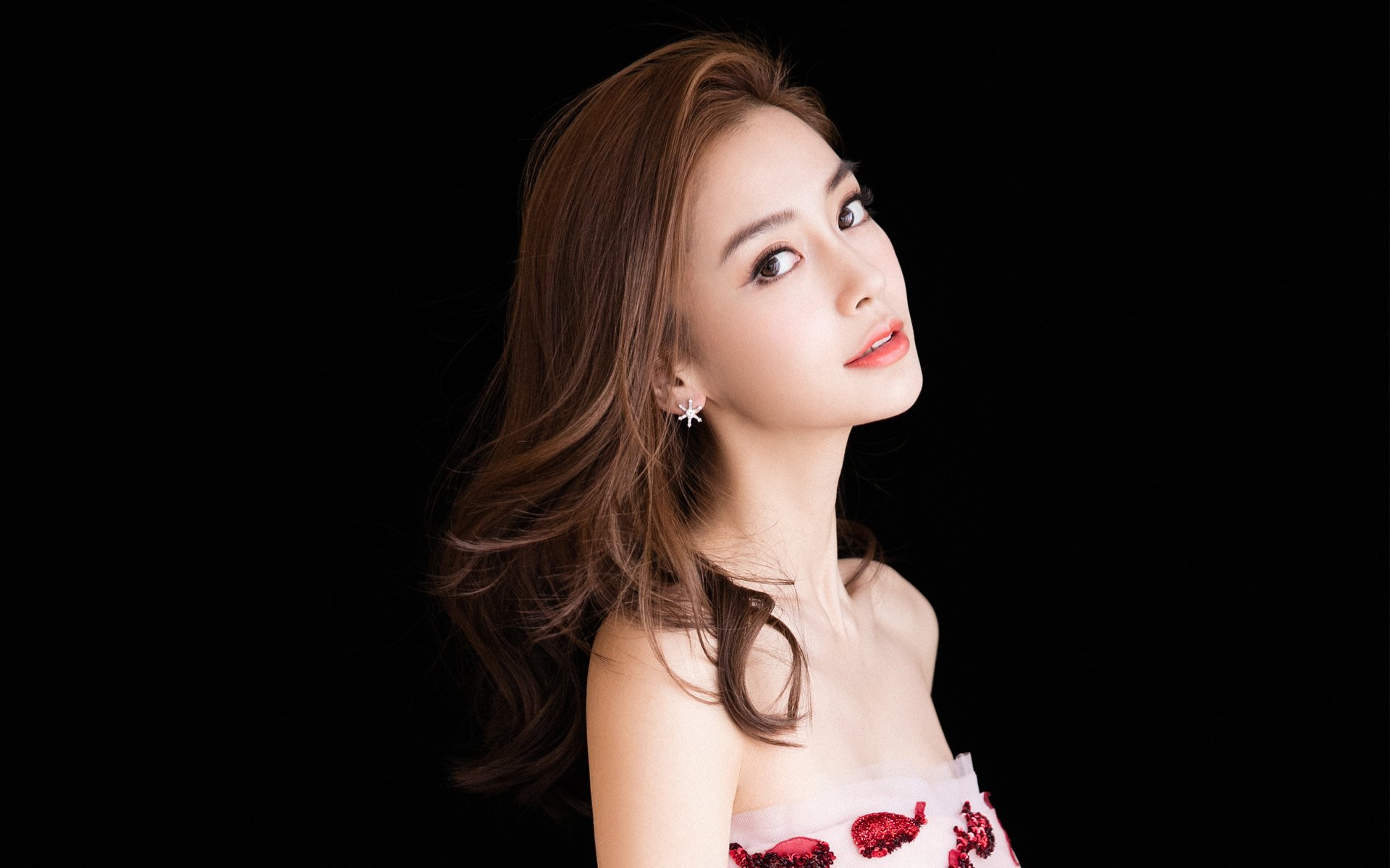 国家队引入模拟对抗系统提高战术执行熟练度,国家队模型