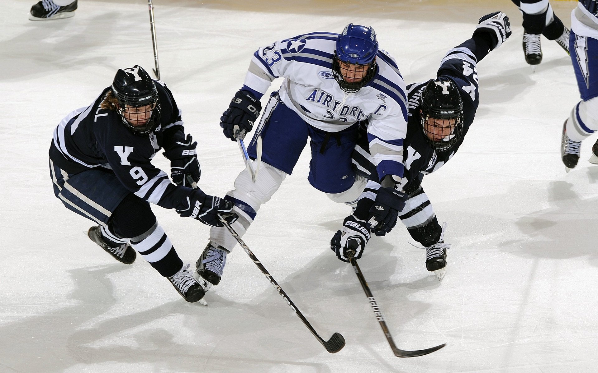 英超冠军之争:精彩纷呈,悬念升腾!,英超冠军争夺