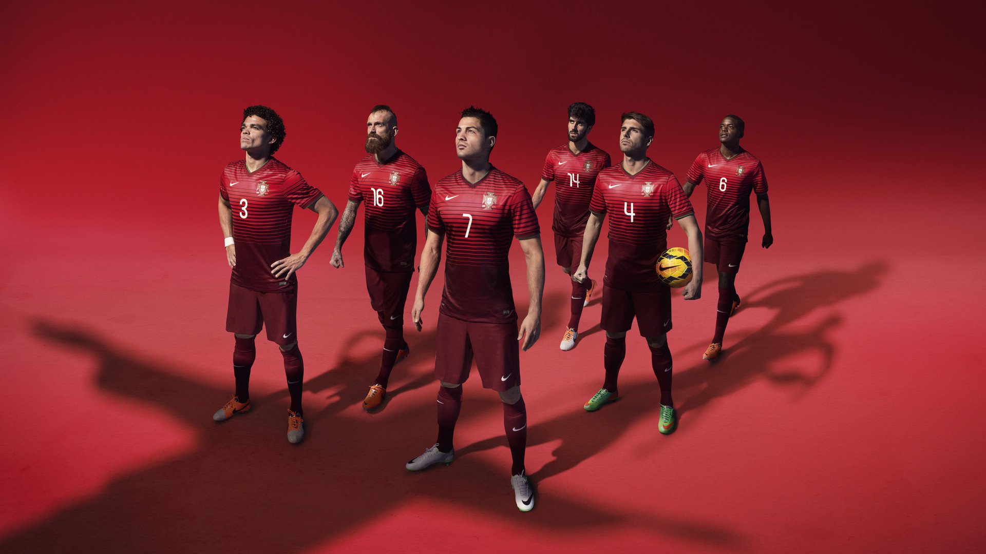 曝C罗将回归曼联！滕哈赫更衣室密码被破译，c罗或重返曼联